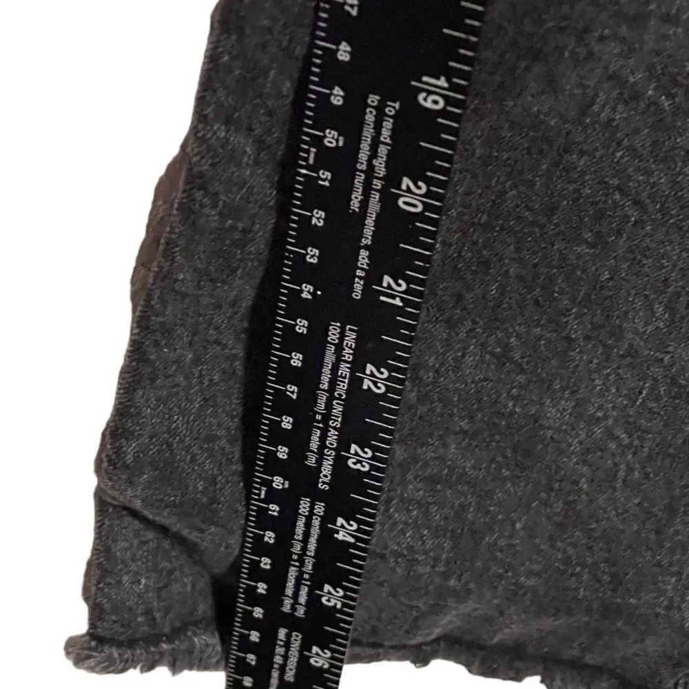 LOFT- THE STRAIGHT CROP Black Wash Semi Distressed Raw Hem Jeans, Size 12/ 31